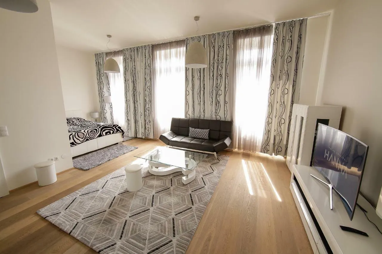 Rennweg 1 by Nikolax Apartament Wiedeń