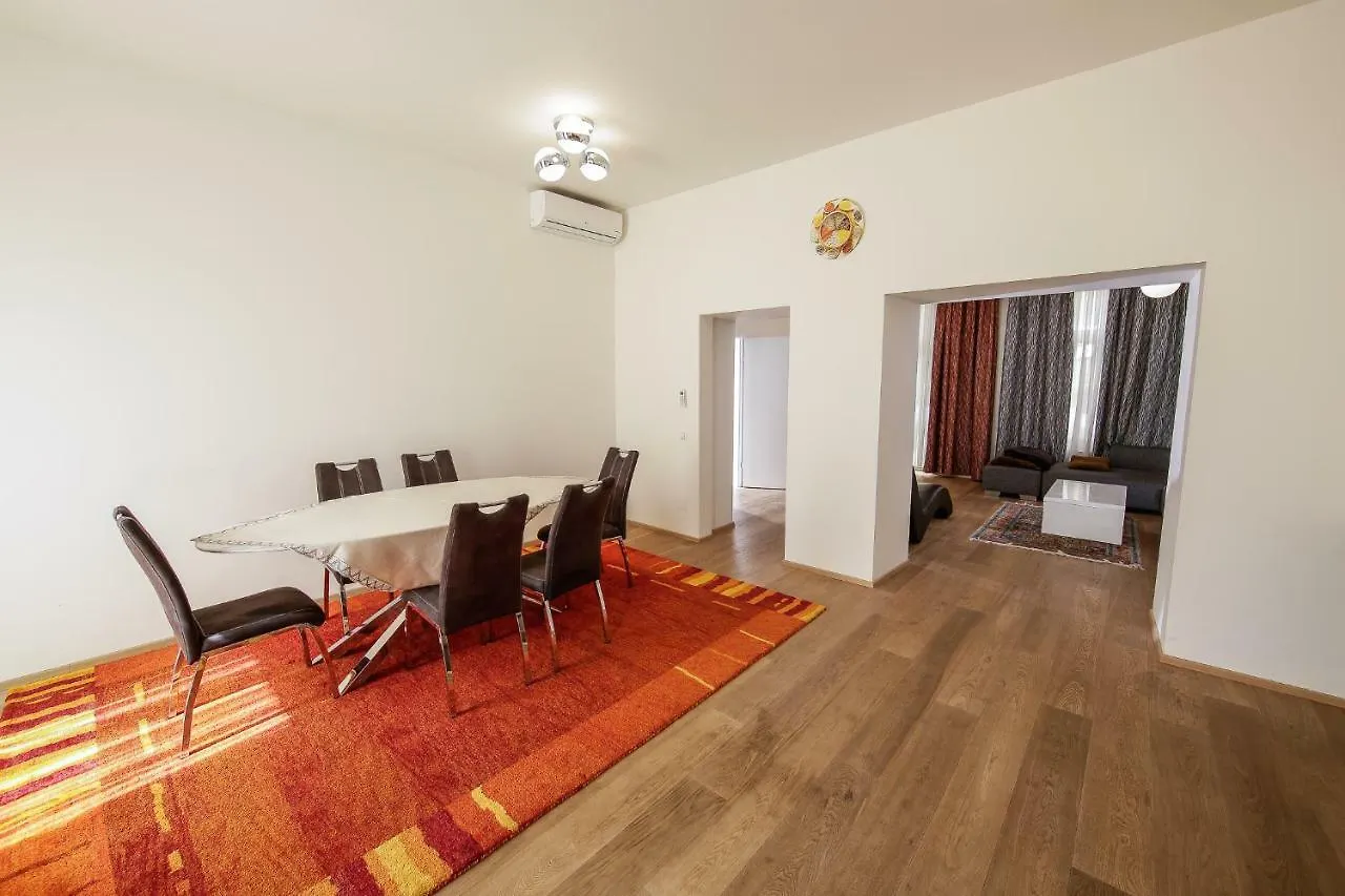Rennweg 1 by Nikolax Apartament Wiedeń